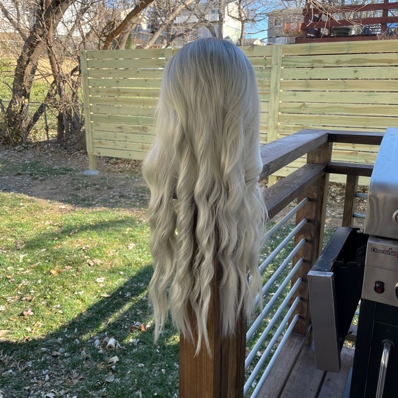 shadow root platinum wig icy white silver 30 inch middle parting grey wig NWT - Picture 3 of 16